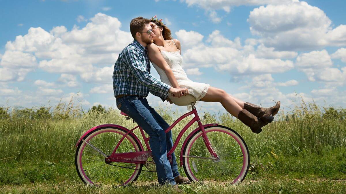 couple on bicycle