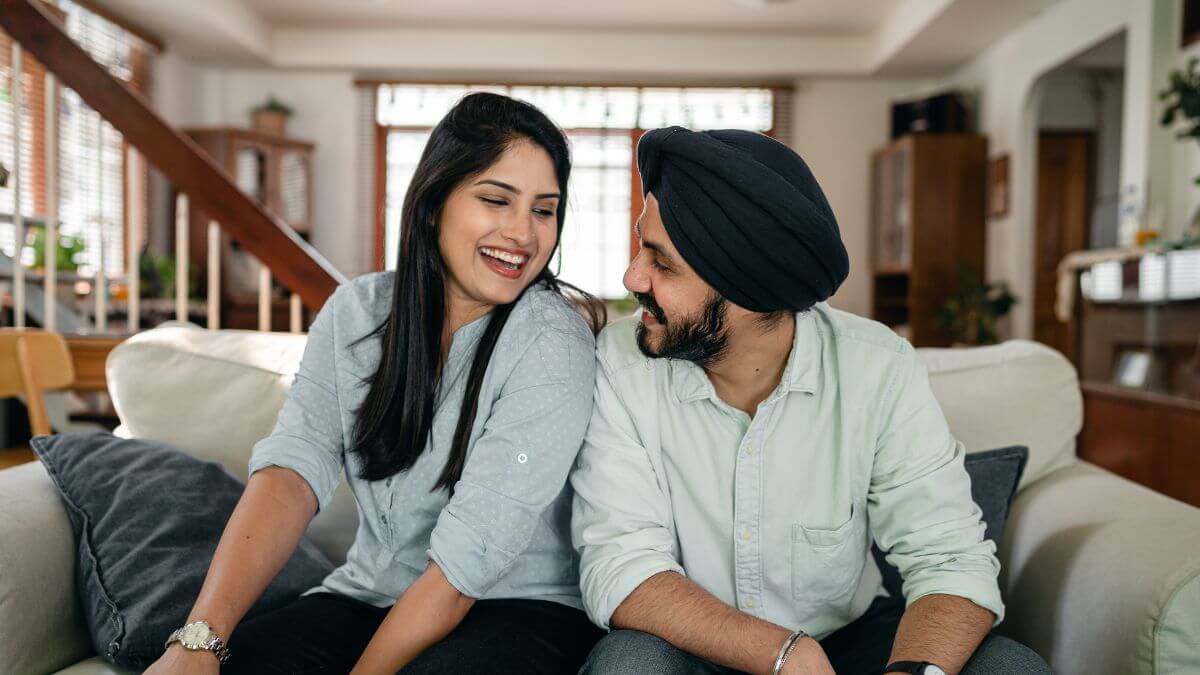 pros and cons of flirting with your female friend